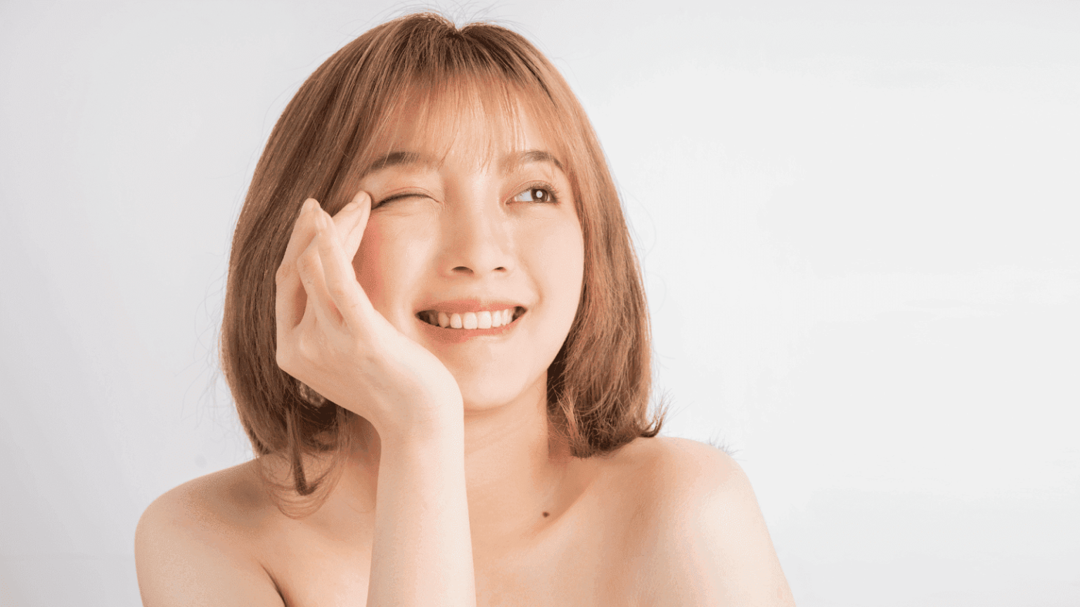 童顔とは?特徴や童顔女子が爆モテする理由・メイク術を解説 | 株式会社VIA